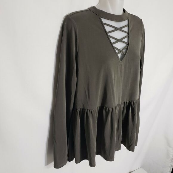 Onetheland Women’s Top Sz Small Blouse Green Peplum Crisscross Neck Long Sleeve - Picture 4 of 9
